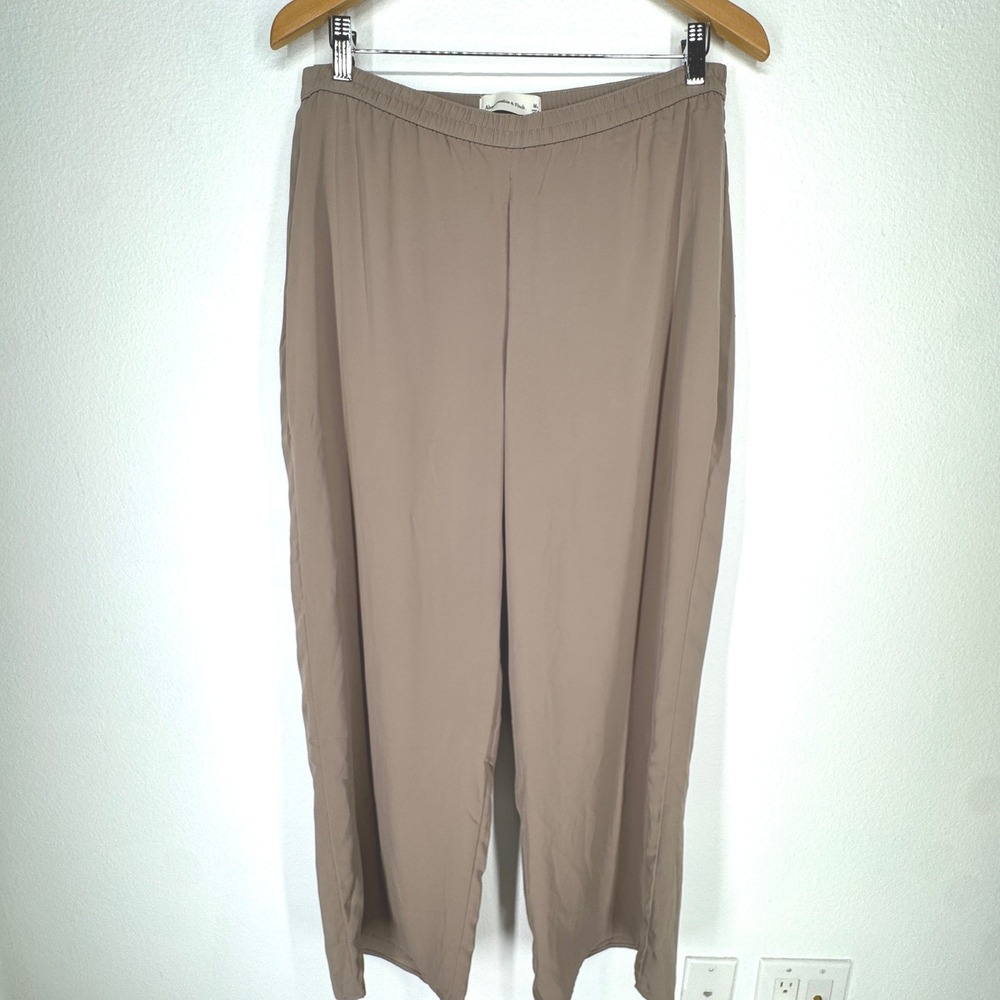 Abercrombie‎ Fitch Wide Leg Pull On Pants Brown Women Medium Cropped Oversized
